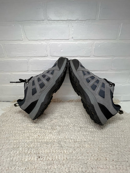 Shoe Size Men's 8.5 Columbia Redmond Walking Shoes