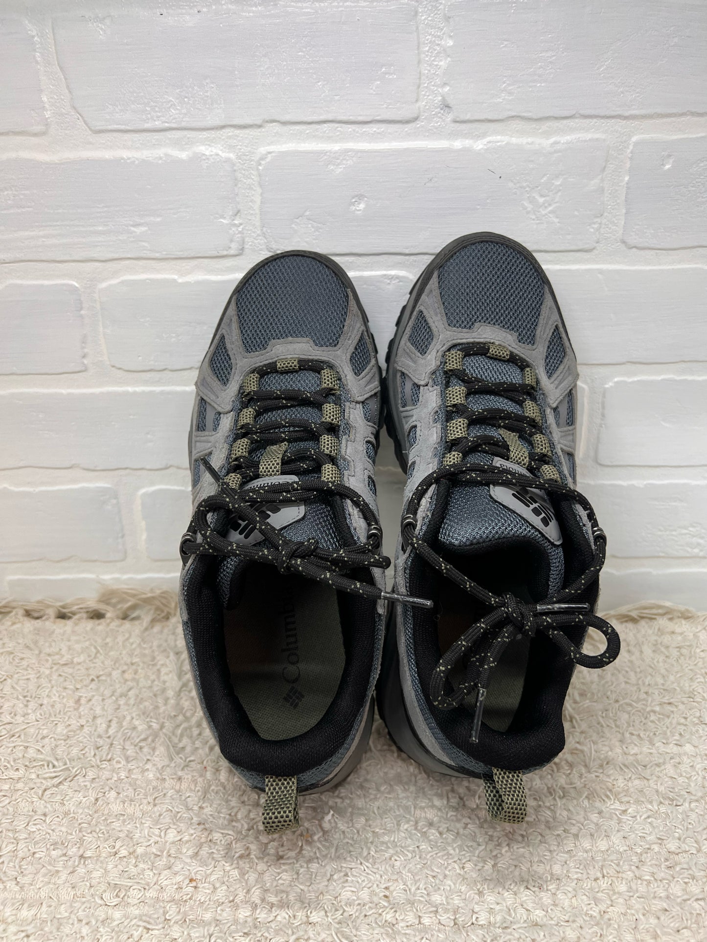 Shoe Size Men's 8.5 Columbia Redmond Walking Shoes