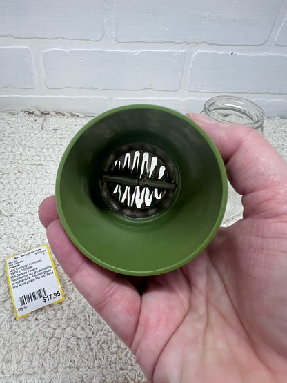 Federal Nut Grinder in Avocado Green & White