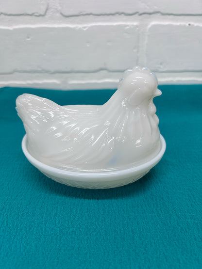 Vintage Milk Glass Nesting Hen/Hen on Nest
