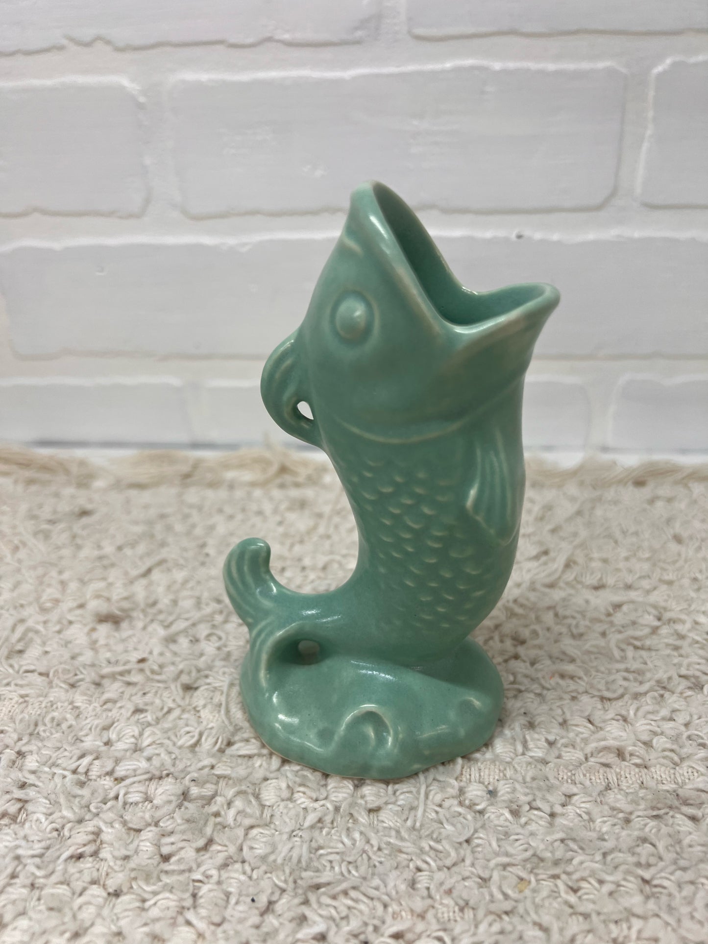 Red Wing Pottery Ash Receiver Fish 5" EUC