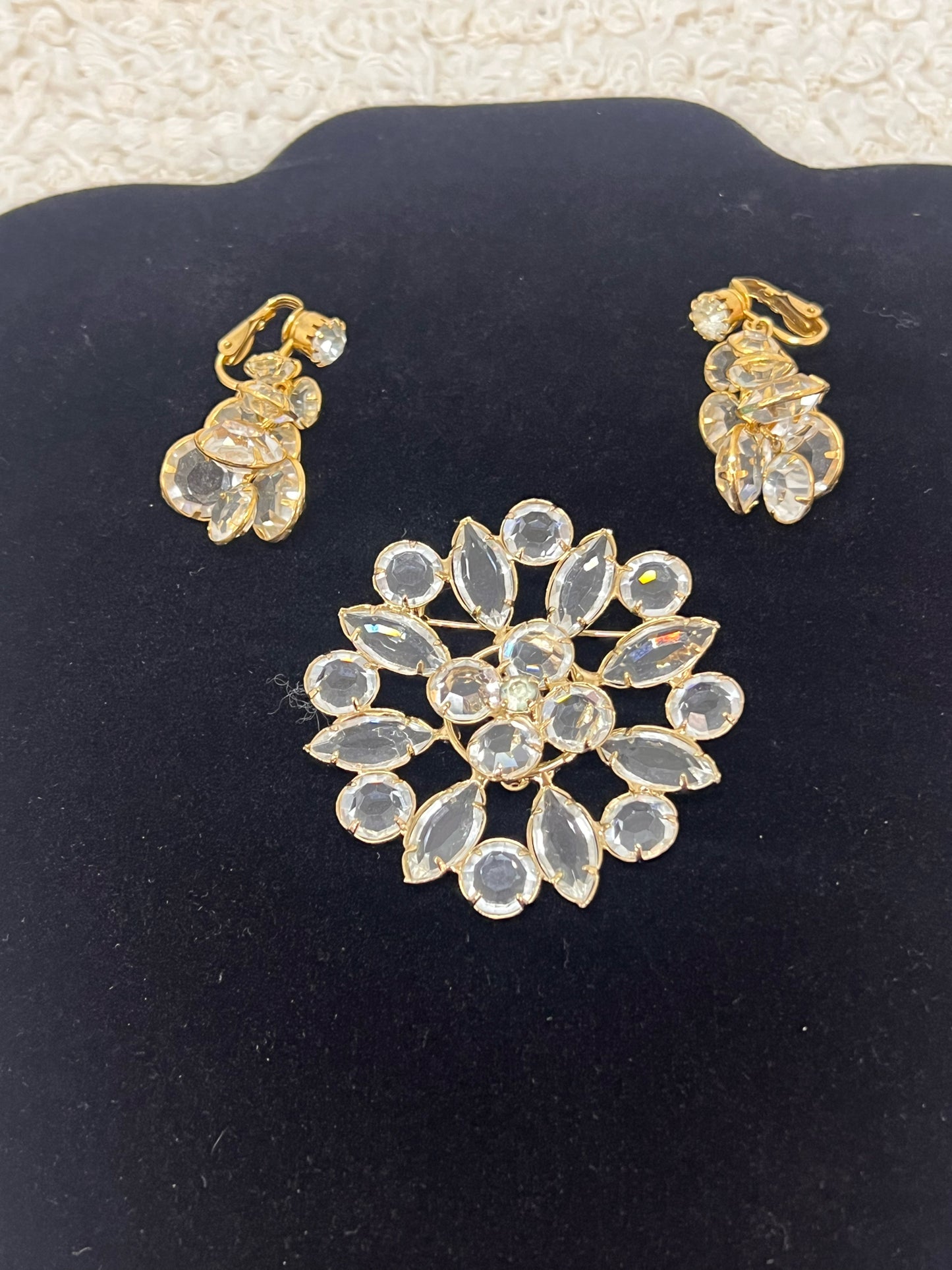 Vintage clear crystal/rhinestone earrings and pin set