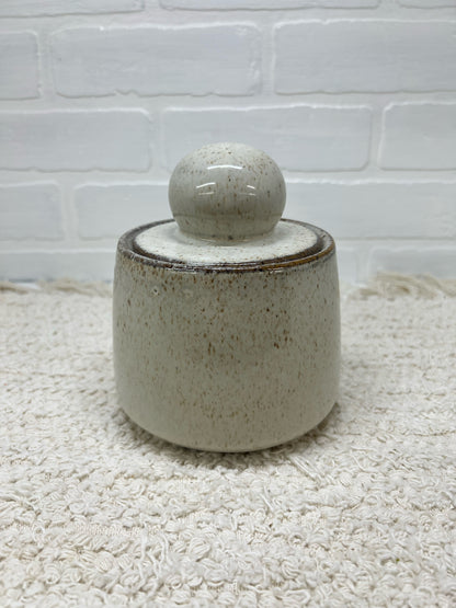 New lidded pottery jar
