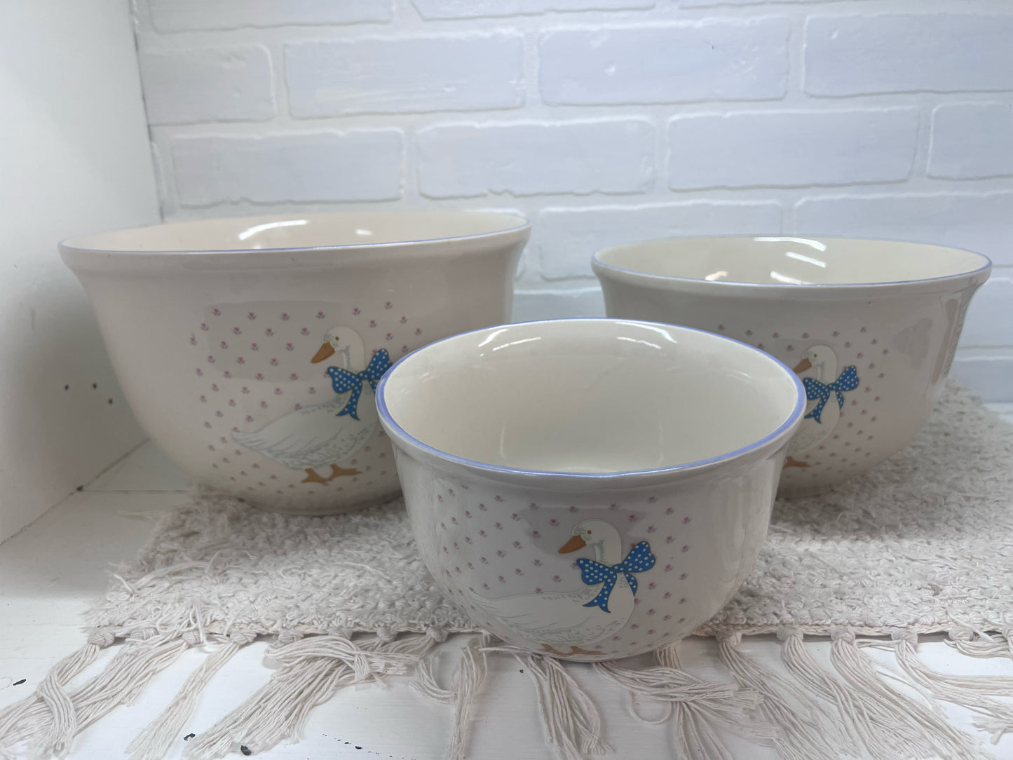 Aunt Rhody Goose 1980's Bowl Set