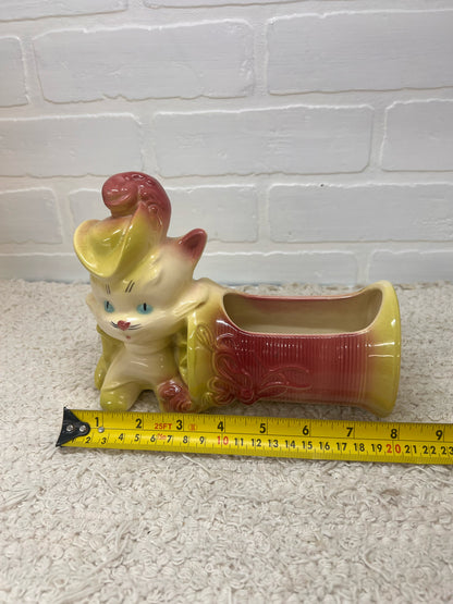 Hull Pottery Puss in Boots 1950's Planter