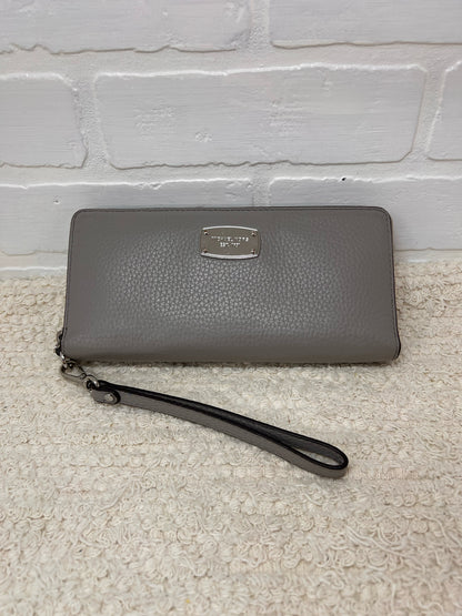 MICHAEL Michael Kors Gray Pebbled Leather Wristlet Wallet