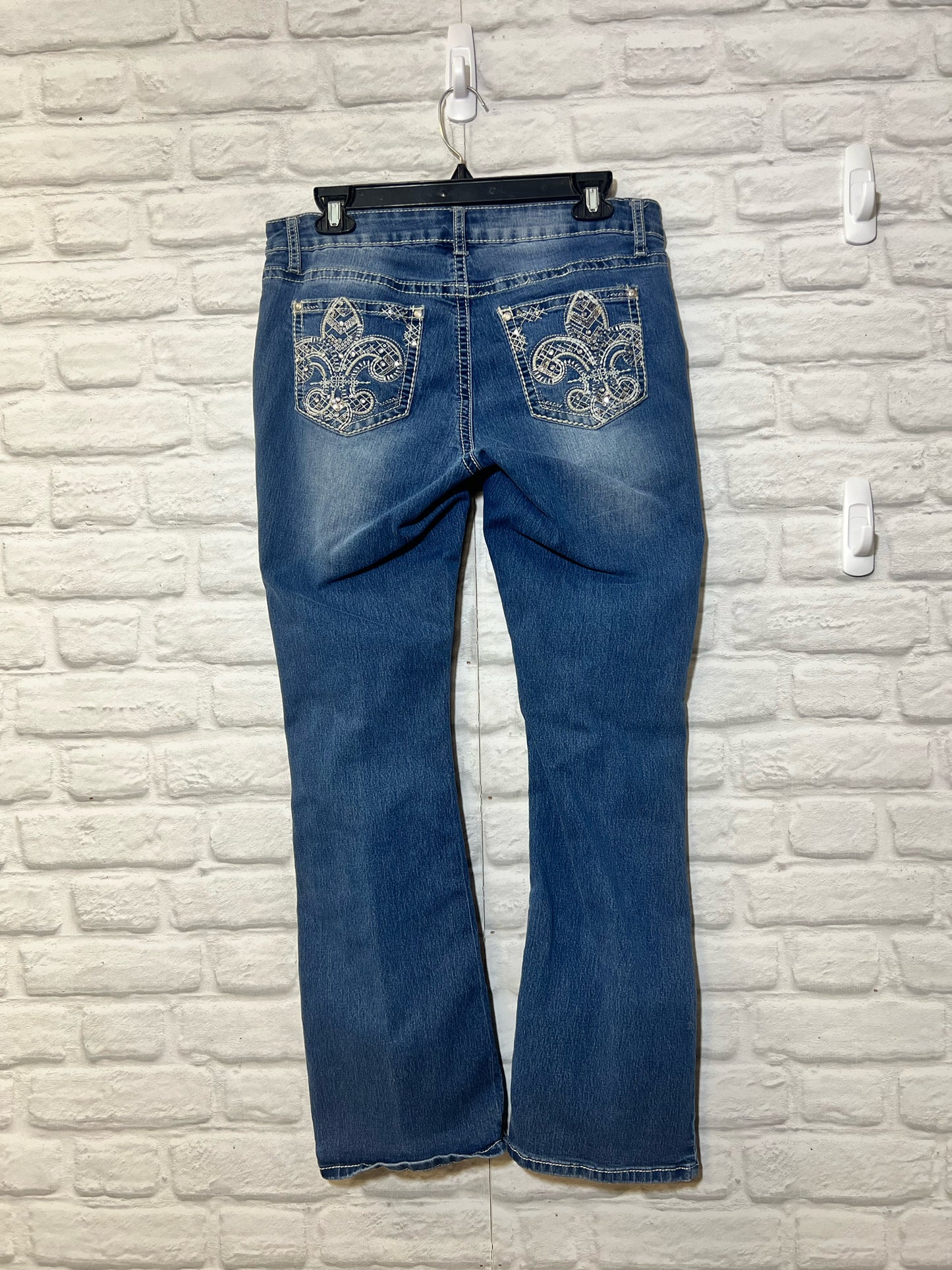 a.n.a. Size 8 low rise boot cut jeans