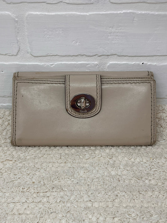 Coach Bone Colored Glove Tanned Leather Clutch Wallet