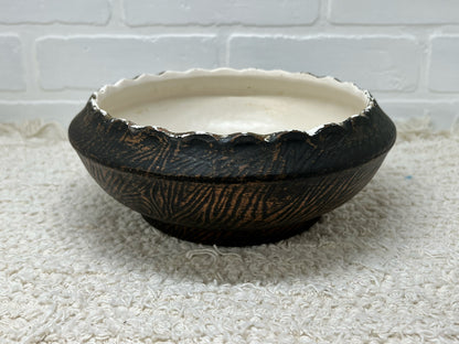McCoy pottery shallow bulb dish 1960s