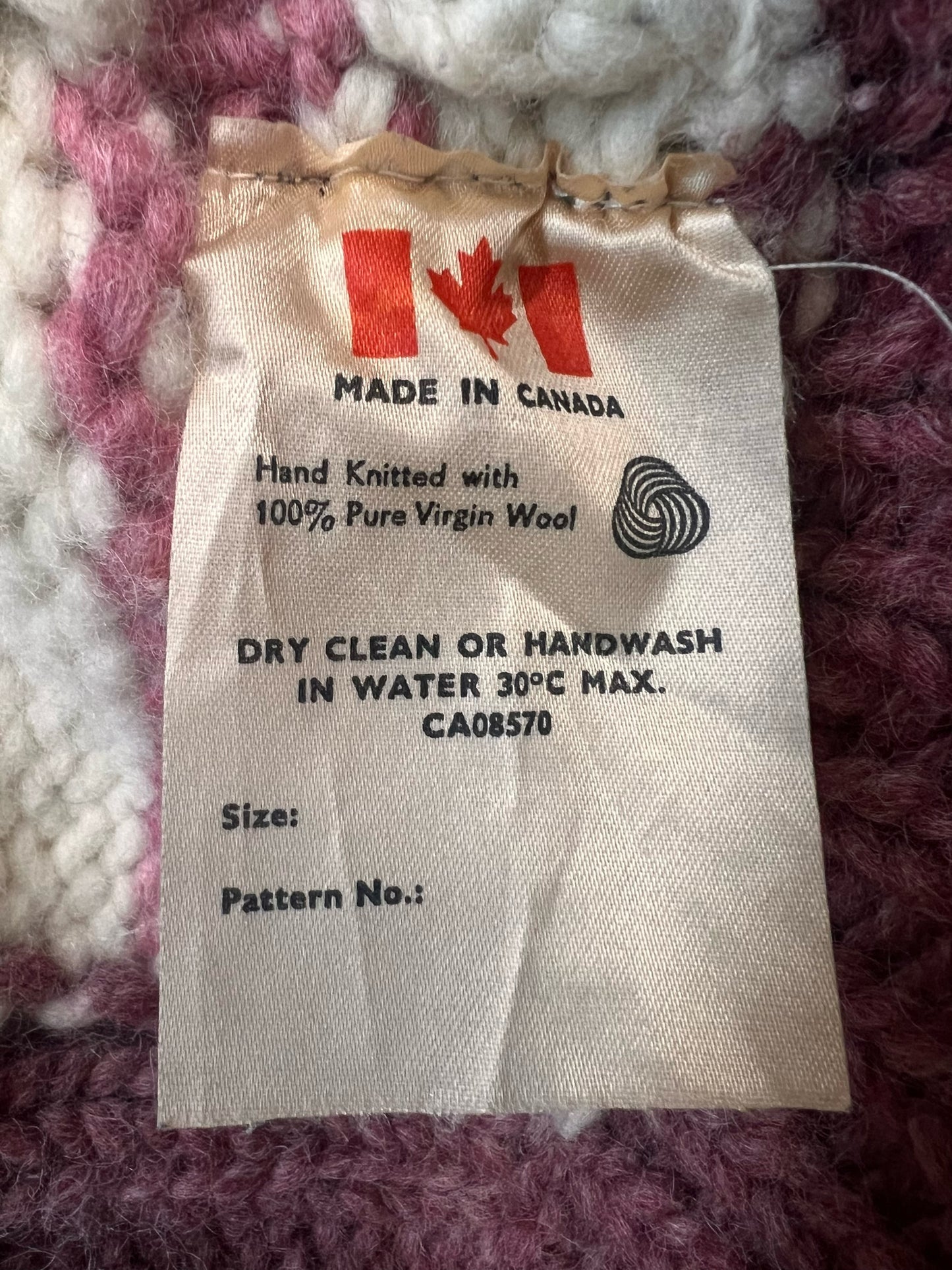 Size M Longhouse Vintage Canadian Knit Wool Sweater