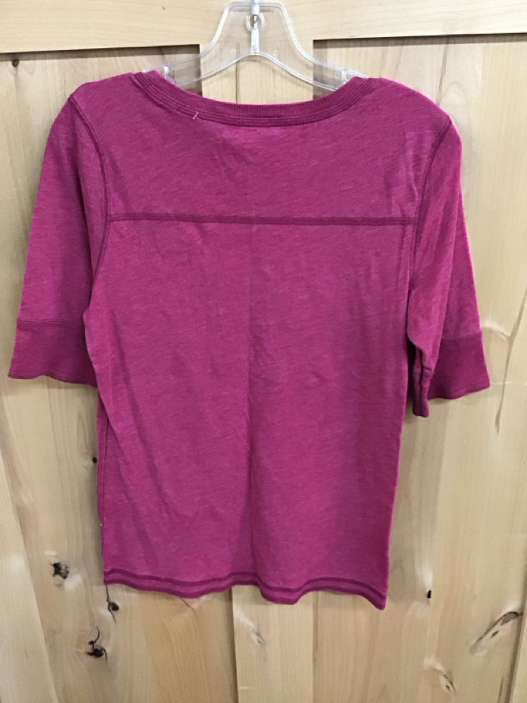 Size L American Eagle T-shirt