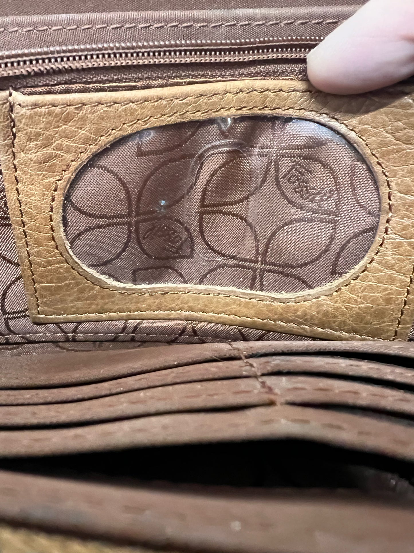 Fossil Vintage Style Keyhole Plate Wallet in Brown Leather