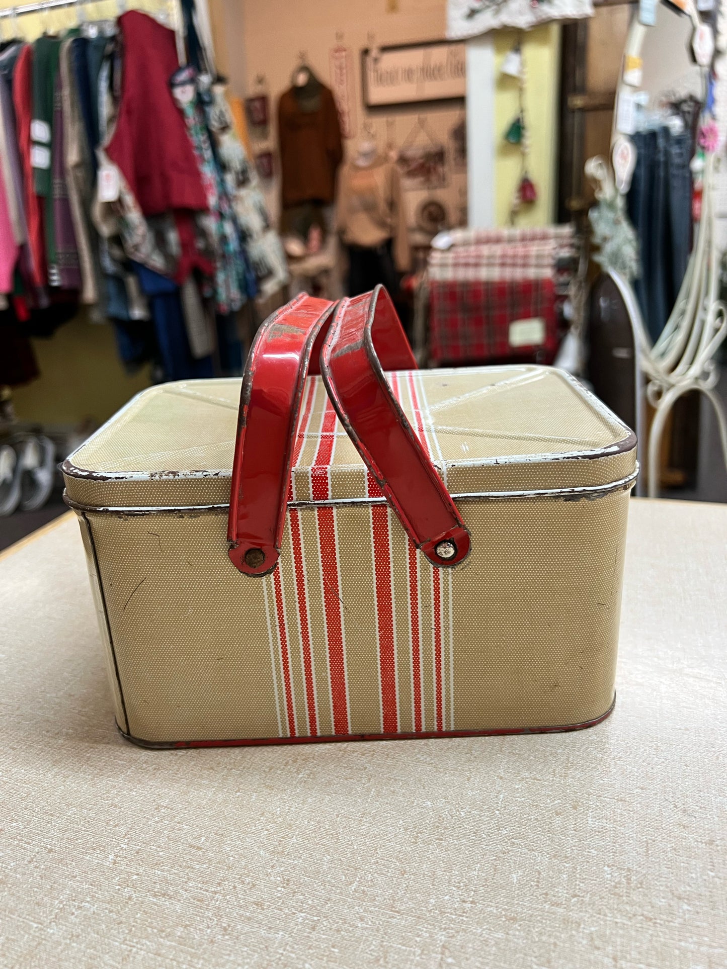 Vintage striped metal lunch tin/mini picnic basket