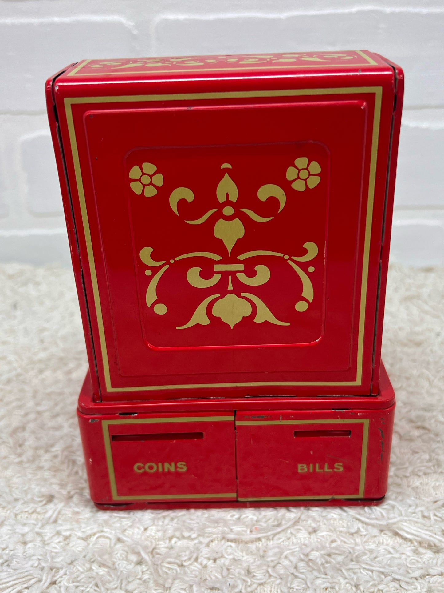 Red Metal. Buddy L Easy-Saver 1970's Cash Register Shaped Coin Bank