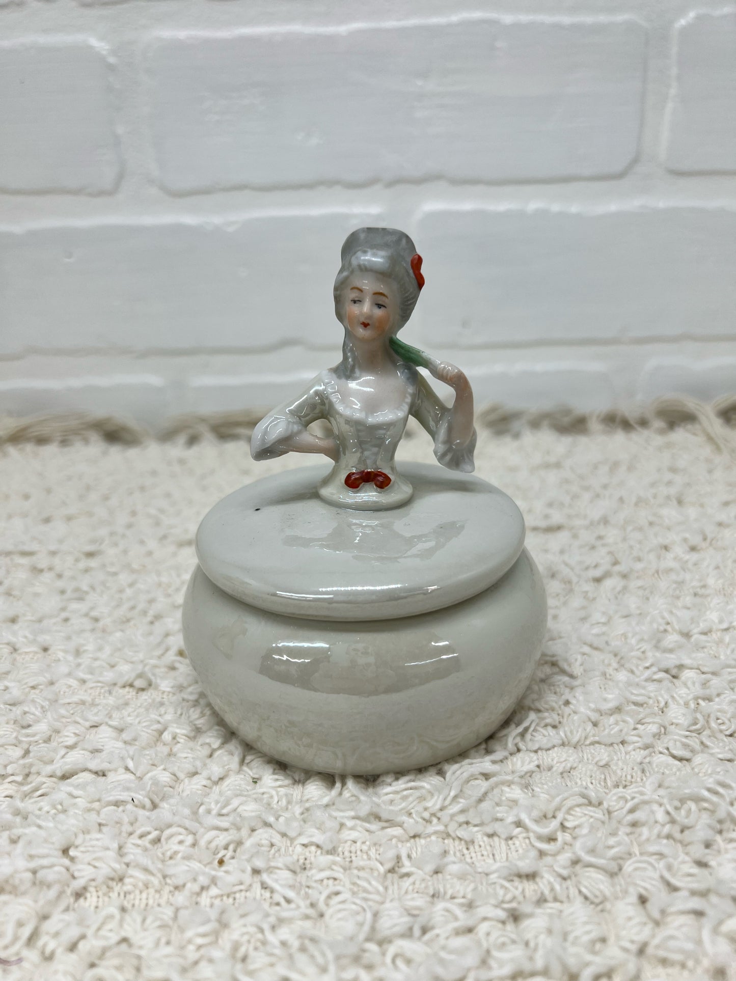 Vintage lady Trinket Box/powder jar