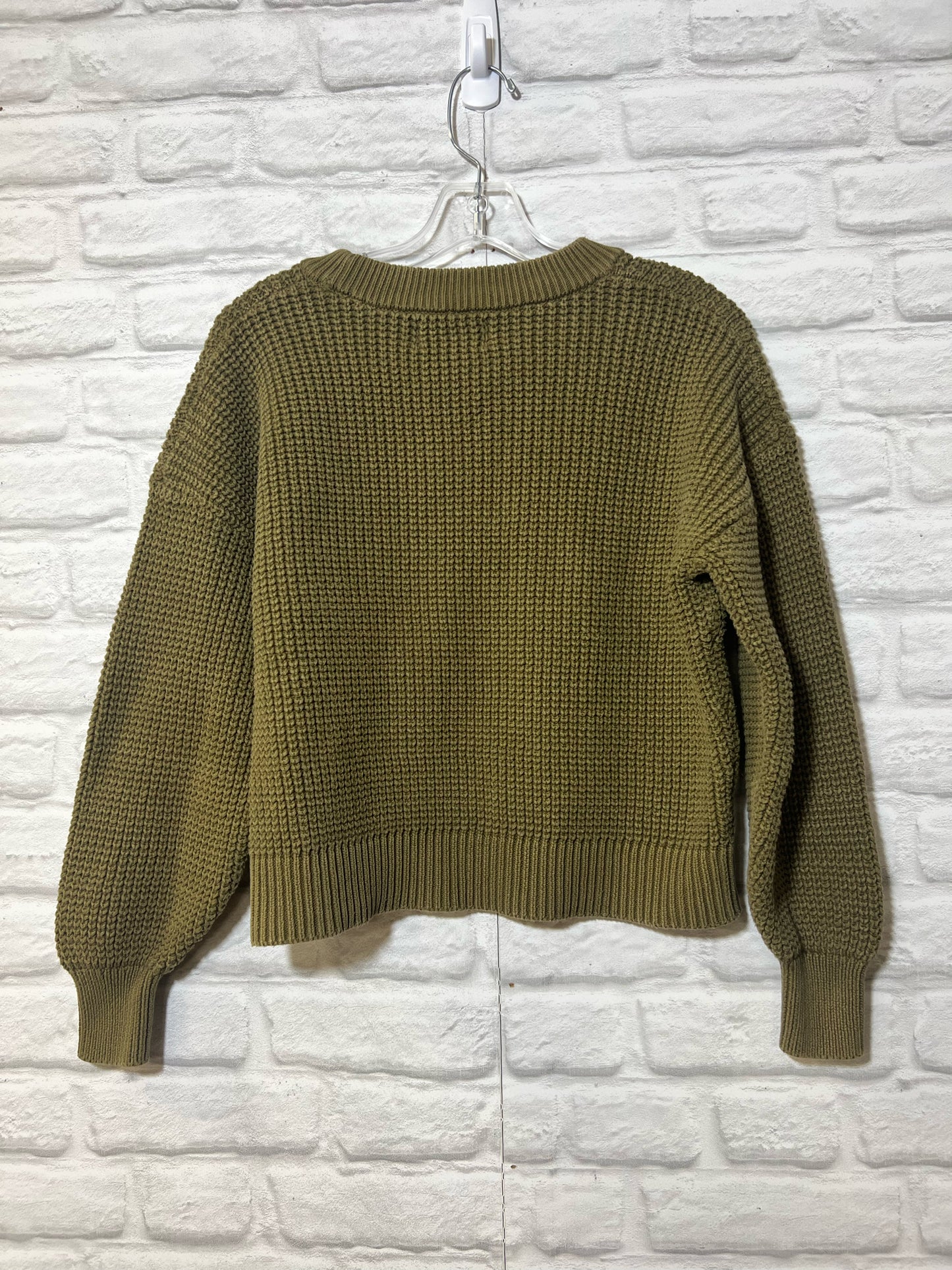 Size M Old Navy cropped length cotton sweater