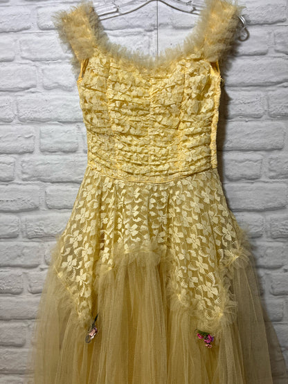 Vintage Yellow Tulle & Lace 1950's Formal/Prom/Party Dress
