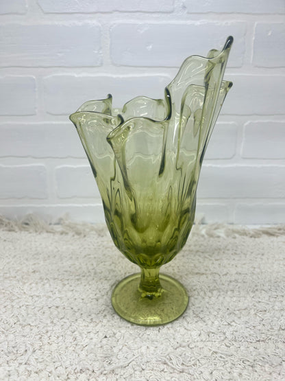 Fenton green ruffled hankie vase