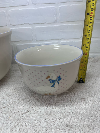 Aunt Rhody Goose 1980's Bowl Set