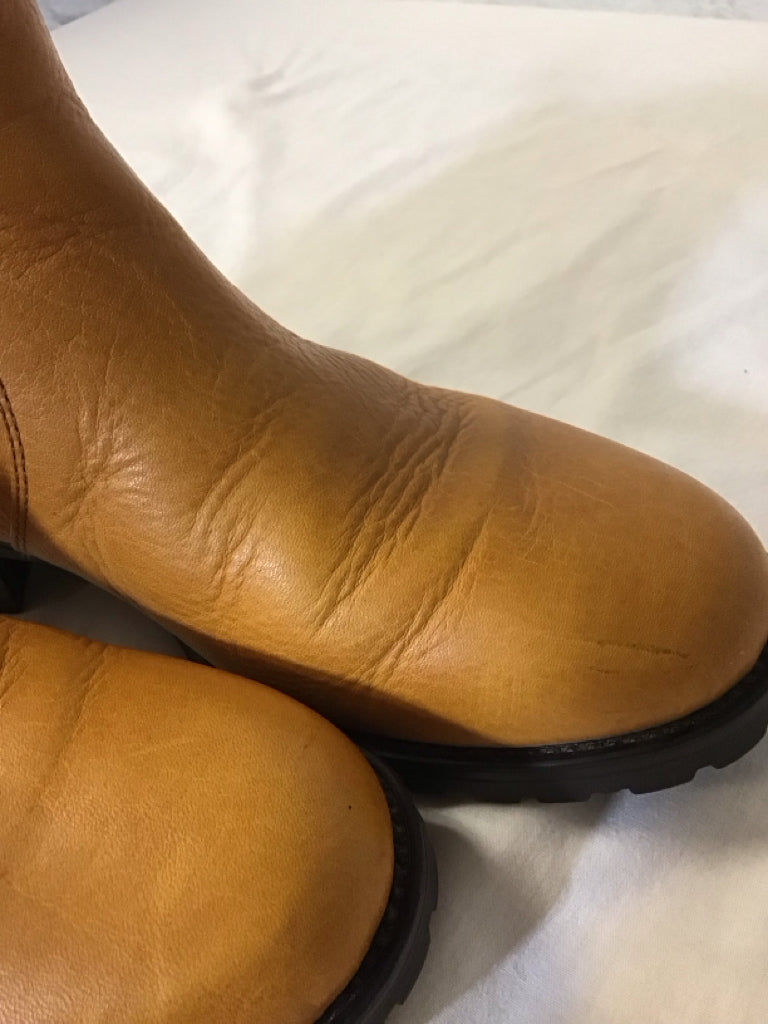 Shoe Size 7.5 Duluth Trading Co. Used Booties