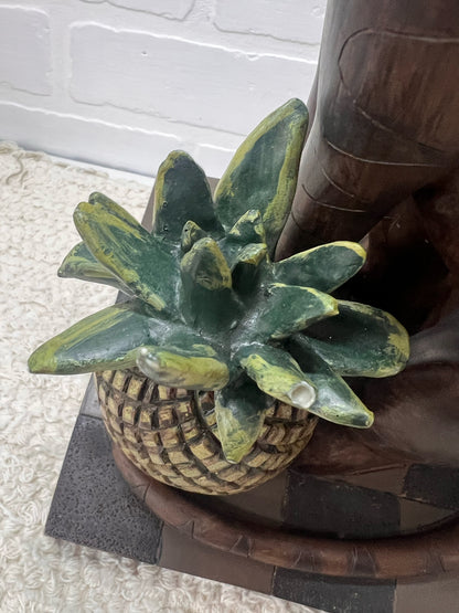 David Harden cat with pineapple statue