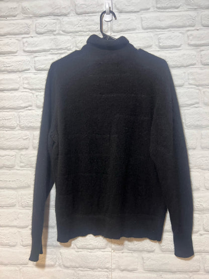 Size 1X Bloomingdale's Black Cashmere Turtleneck Sweater