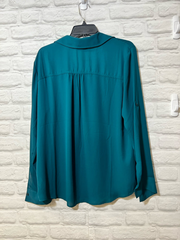 Size L Maurice's dark teal blouse