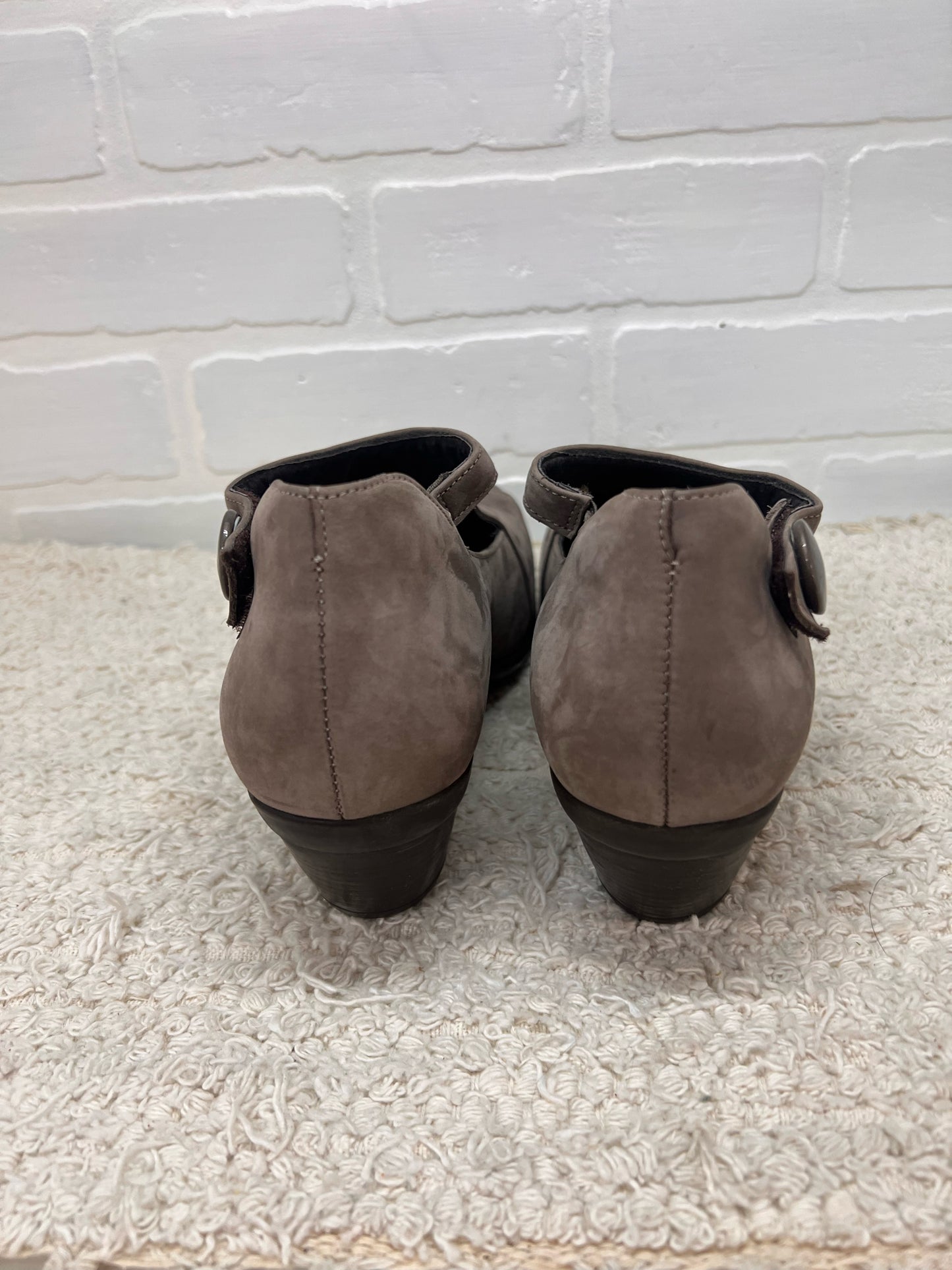 Shoe Size 39 NAOT Gray Suede Cutout Heels