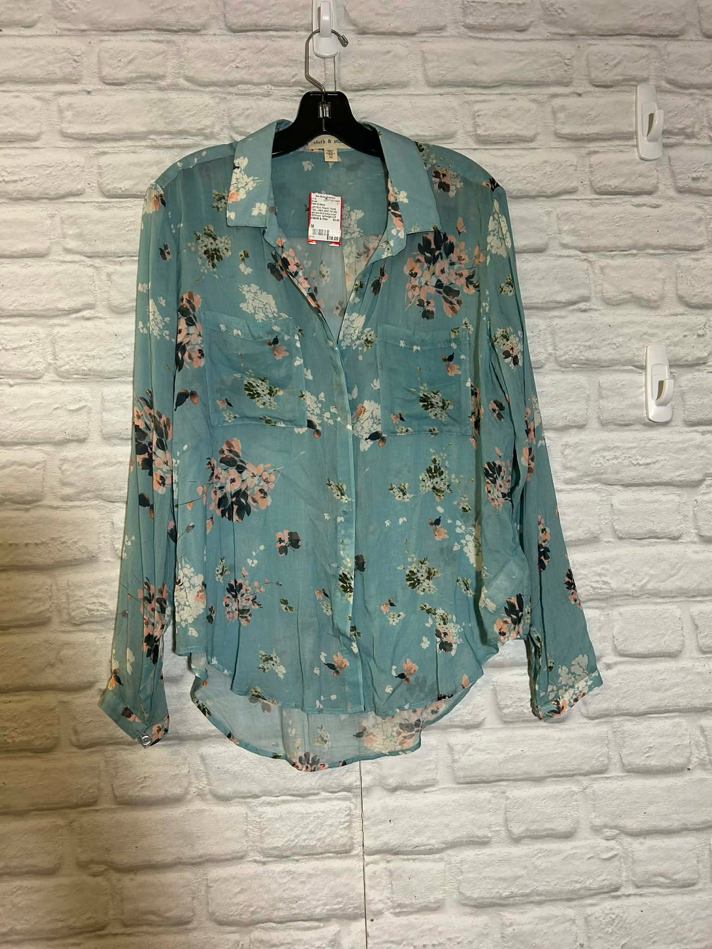 Size M Cloth & Stone Light Blue Floral Blouse
