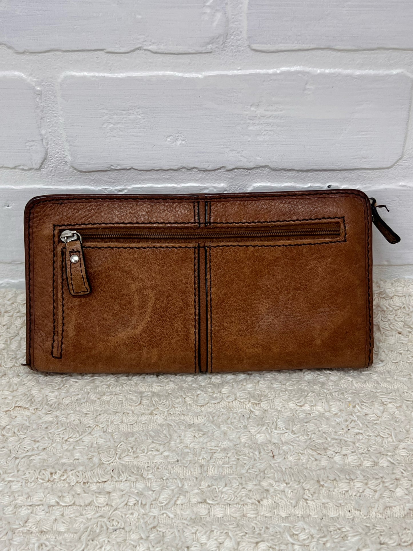 Fossil Vintage Style Keyhole Plate Wallet in Brown Leather