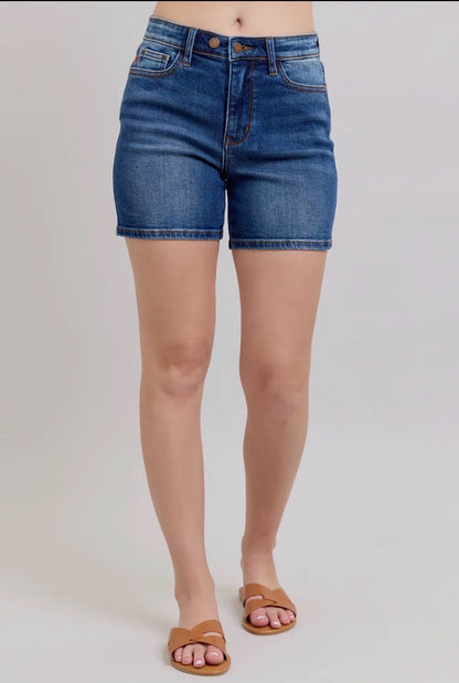 Judy Blue High Waisted 2 Button Mid Length Dad Shorts S-M-L Dark Wash