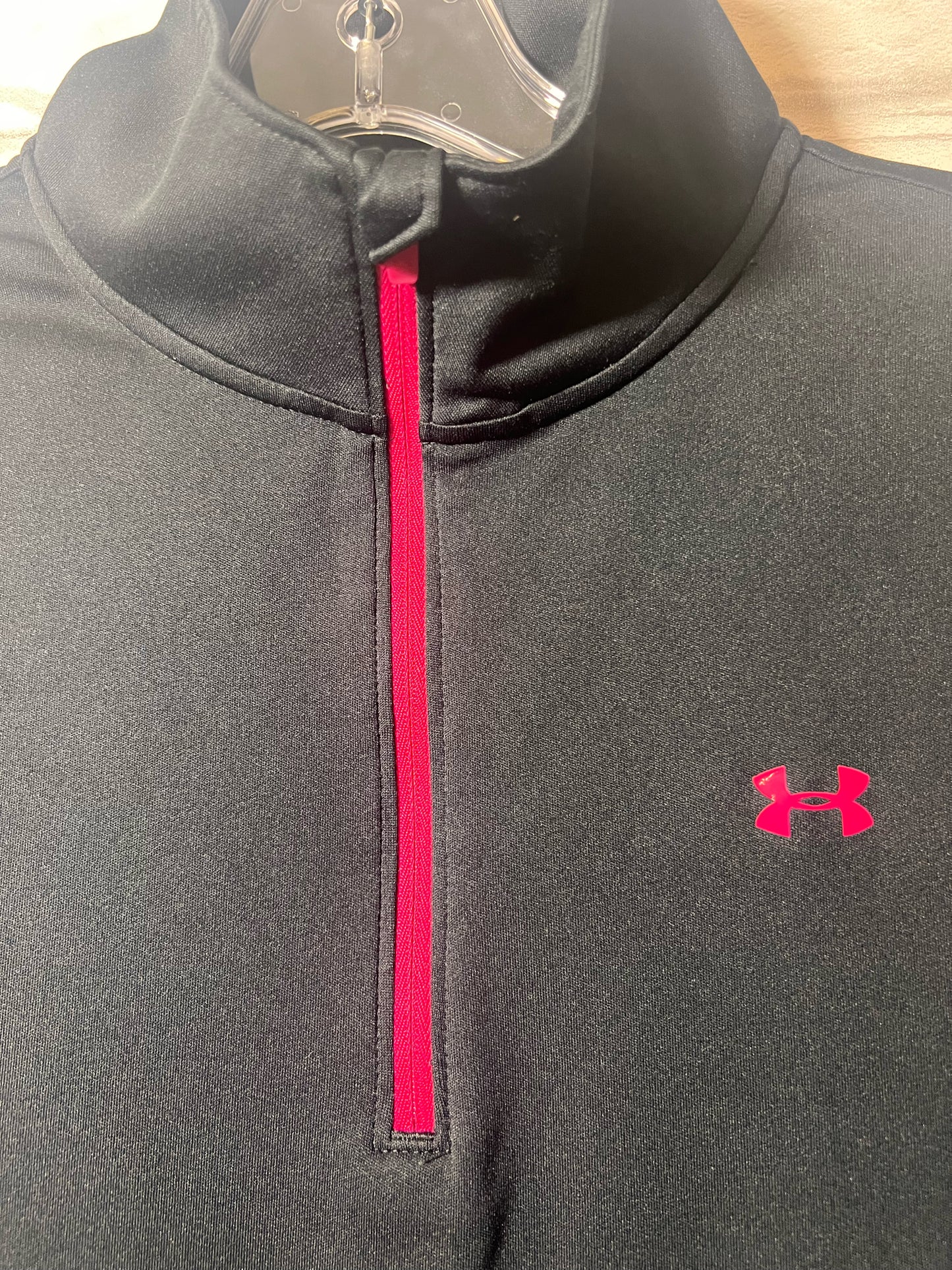 Size M Under Armour Black 1/4 zip pullover