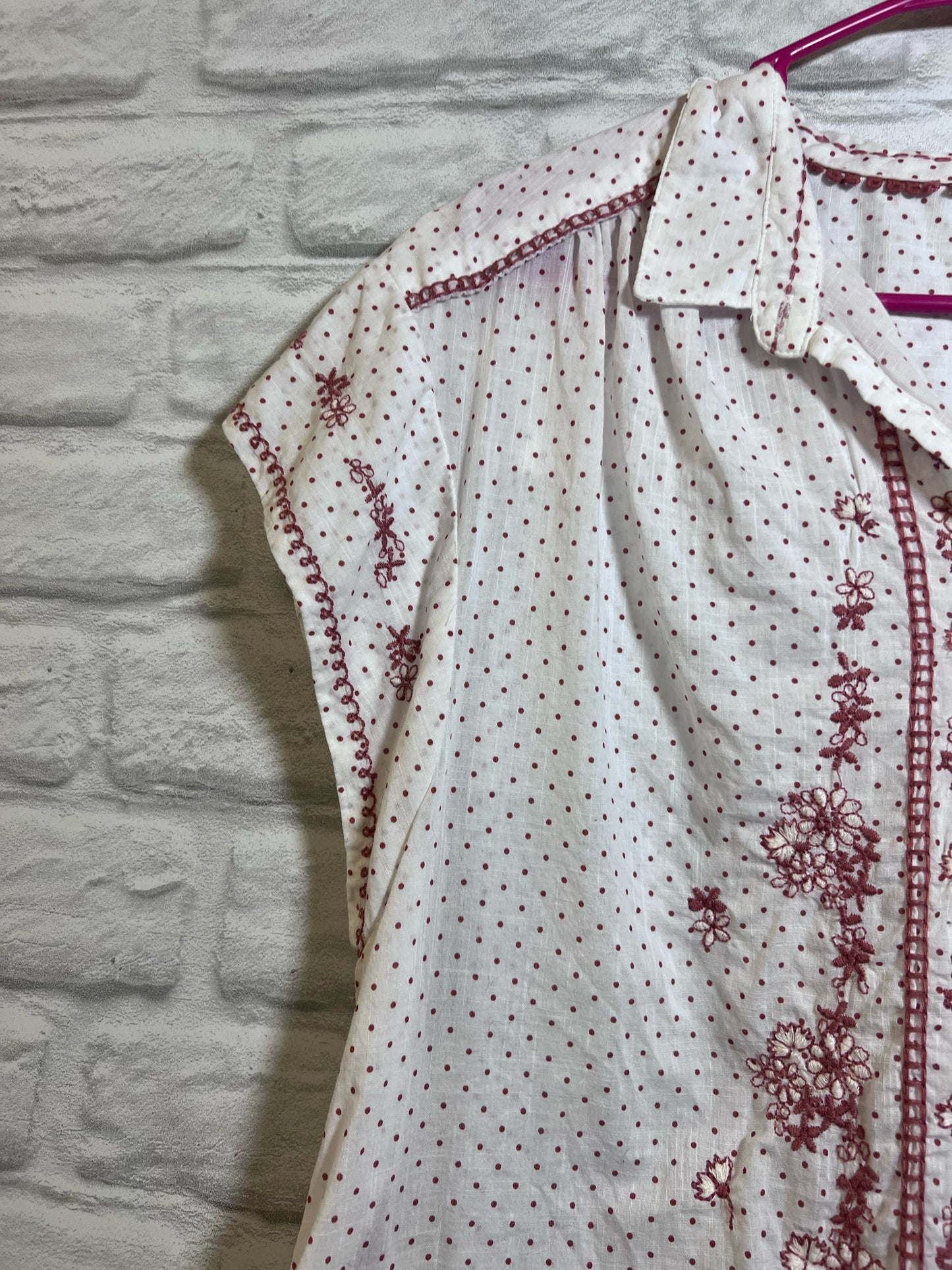 Size M Anthropologie Brown & White Dotted Embroidered Blouse