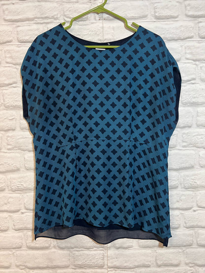 Size M CAbi Blue Cap Sleeve Patterned  Blouse