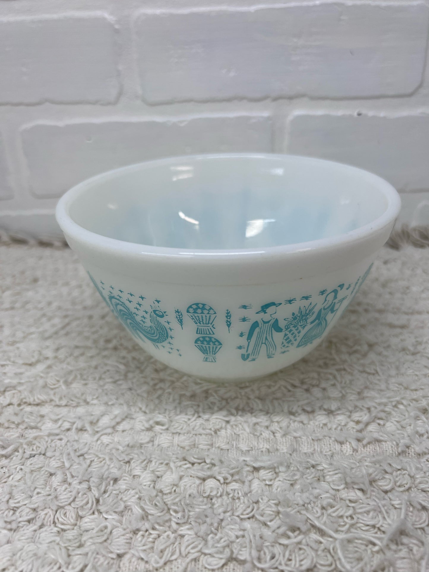Pyrex Bowl Set - Amish Buterprint - Three Nesting Bowls