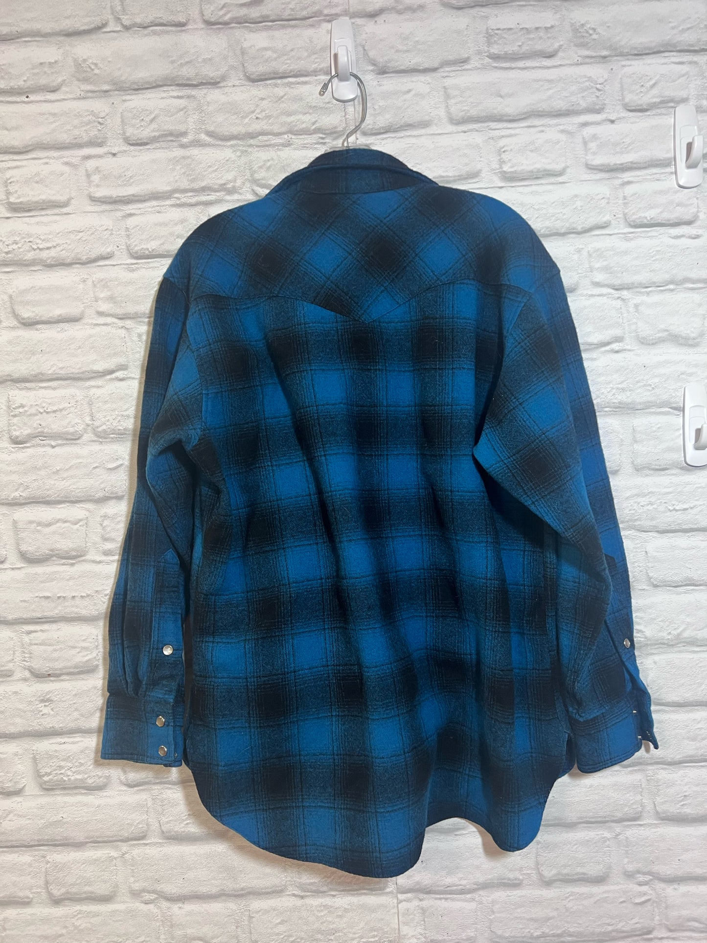Size Large Vintage Pendleton Blue & Black PLaid Wool Western Shirt/Shacket