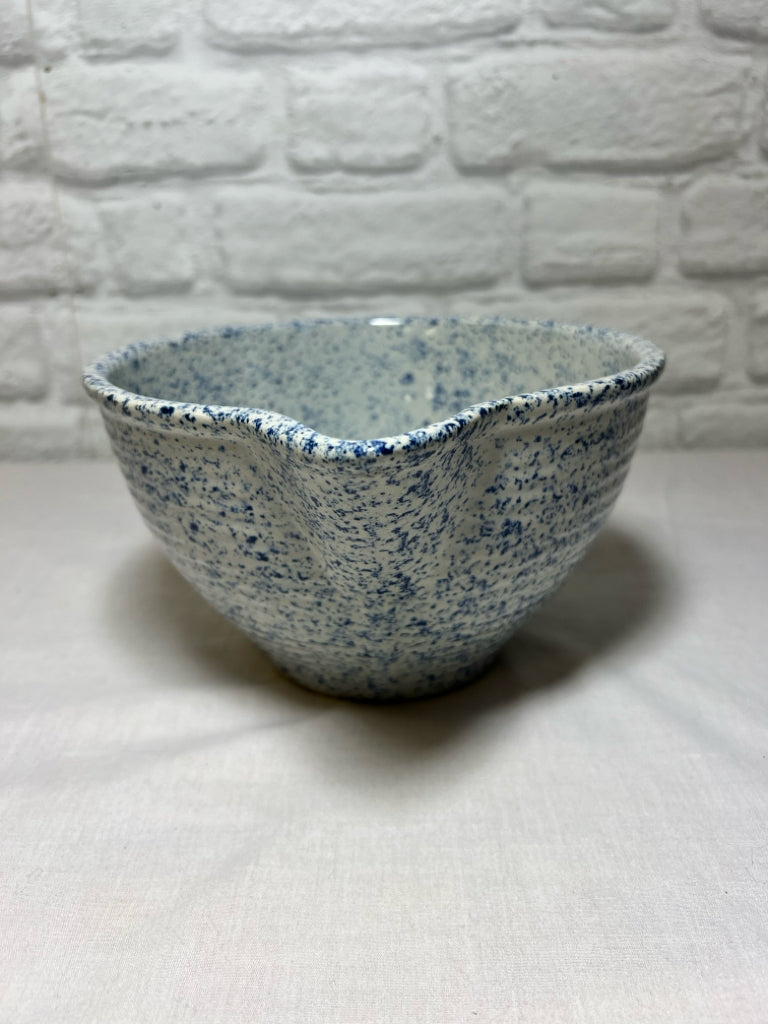 Monmouth Western Stoneware spatterware batter bowl