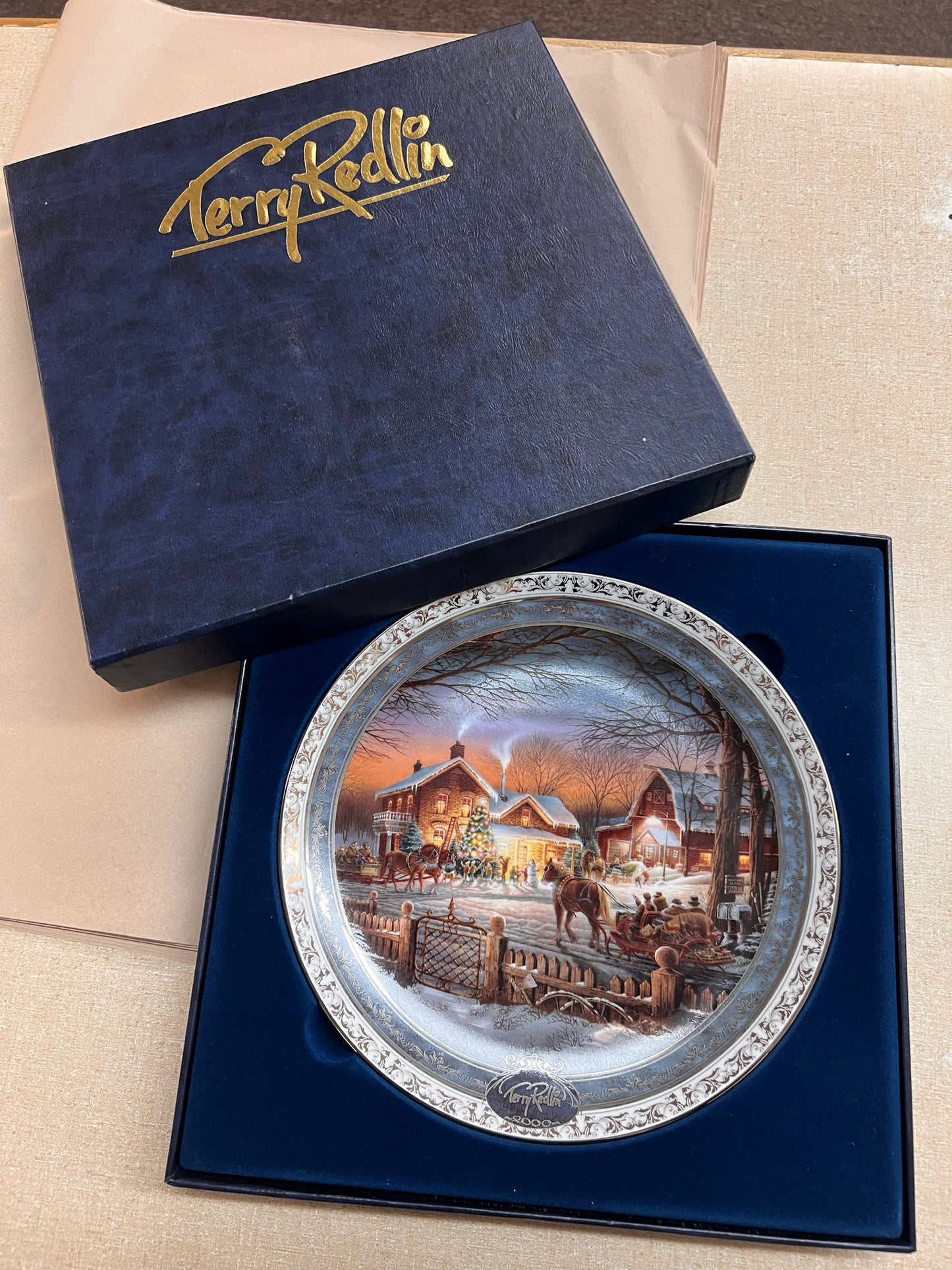 Terry Redlin'Trimming the Tree' Decorative Plate in Gift Box