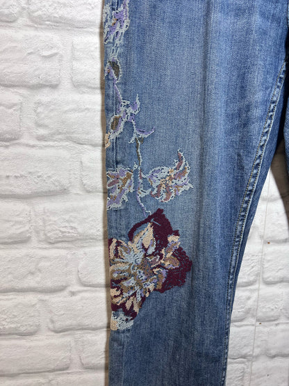 Anthropologie Size 33 Waist Pilcro  Slim Boyfriend Fit Jeans