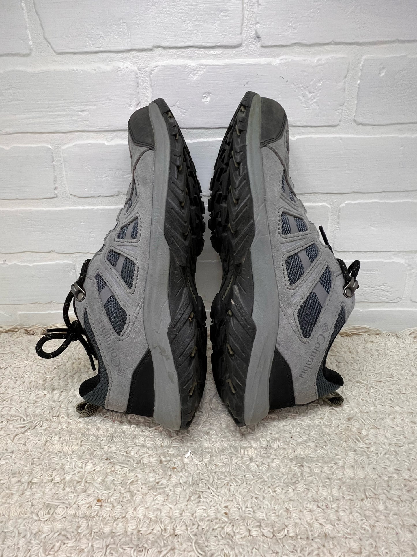 Shoe Size Men's 8.5 Columbia Redmond Walking Shoes