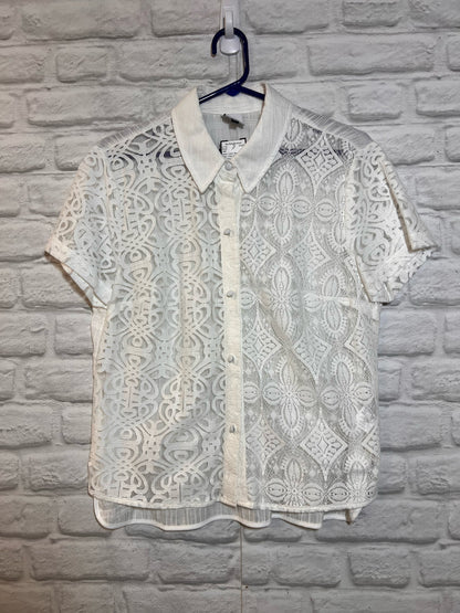 Size M CAbi White Lace Button Down Short Sleeve Shirt