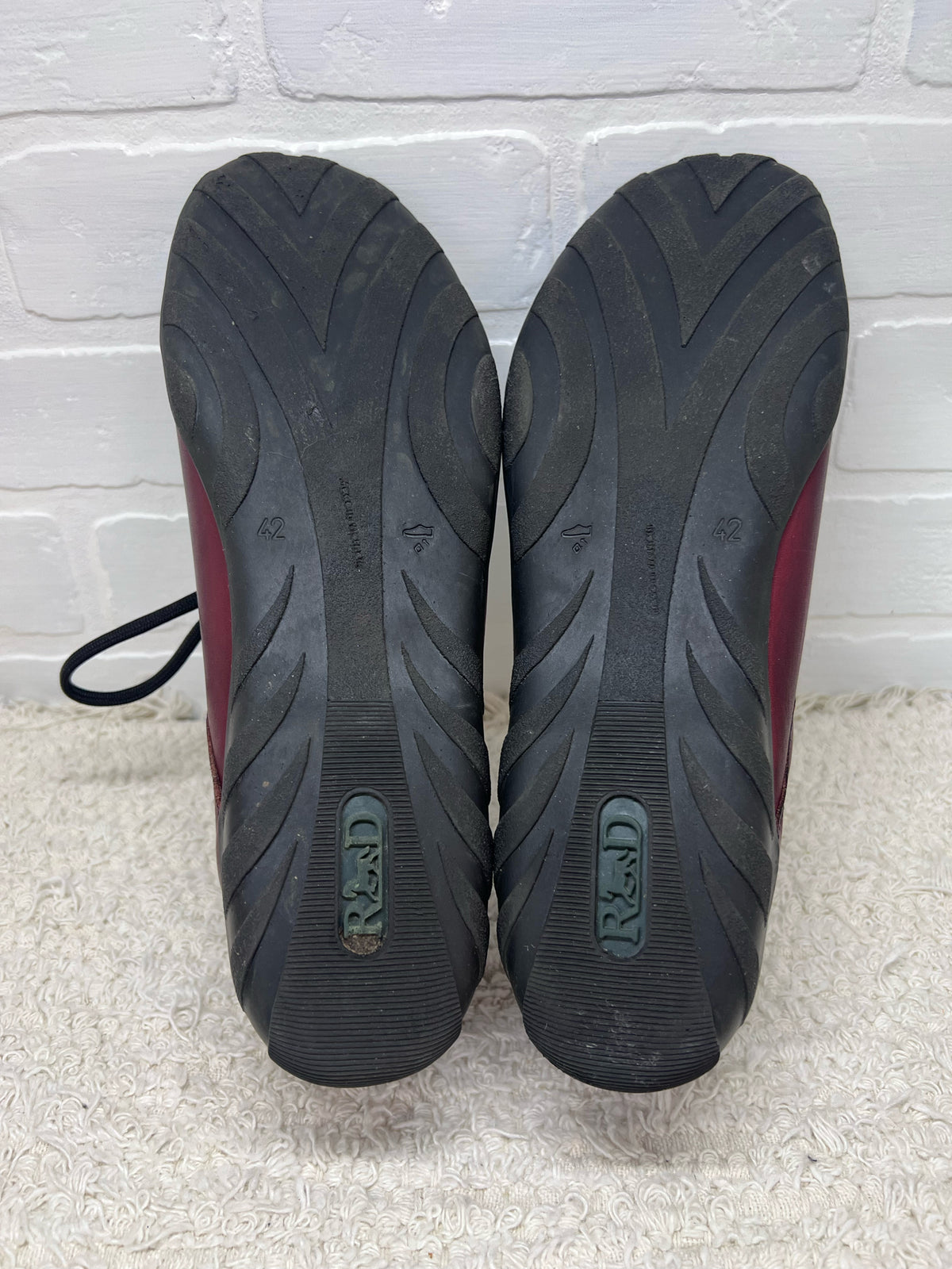 Shoe Size 42 Remonte Dorndorf Maroon & Black Sneakers