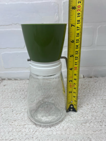 Federal Nut Grinder in Avocado Green & White