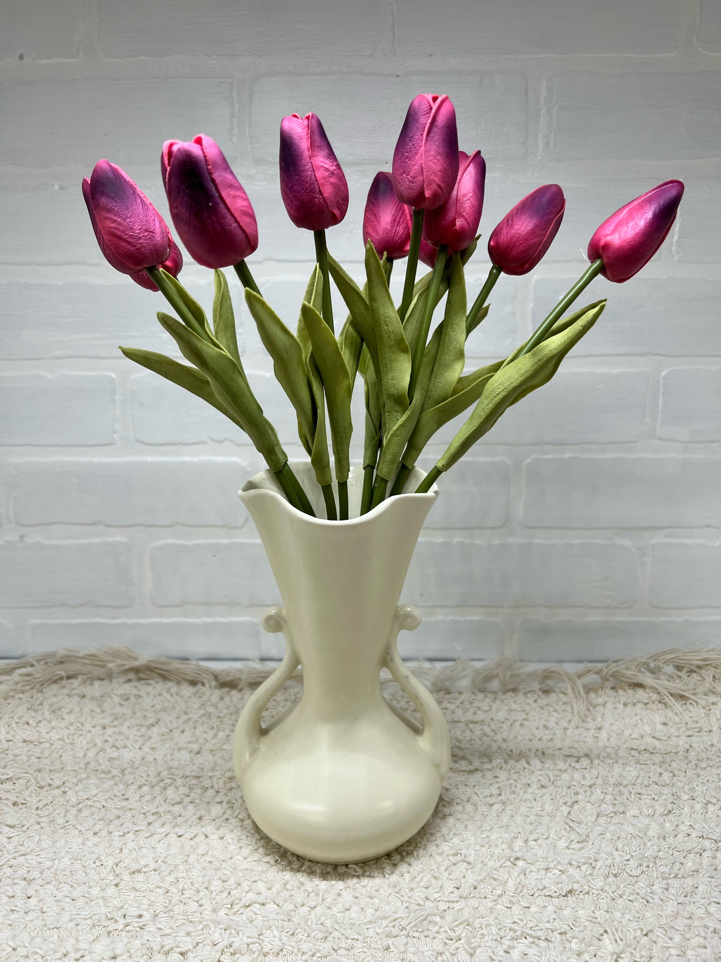 Dark pink w/ purple accent real feel tulip bundle