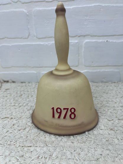 Goebels/Hummel 1978 "Let's Sing" Bell