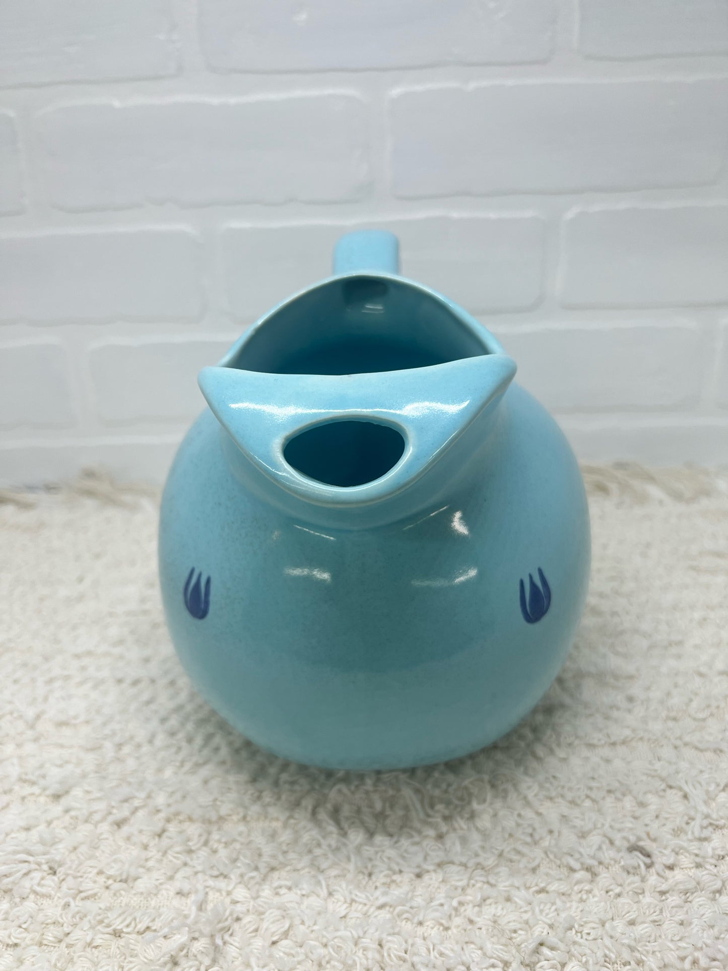 Cronin blue tulip ball tilt pitcher w/ ice guard