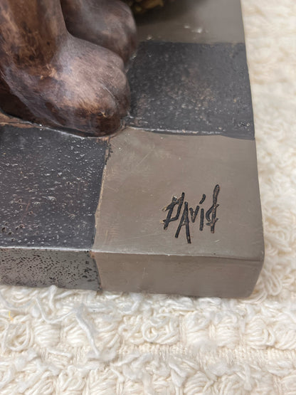 David Harden cat with pineapple statue