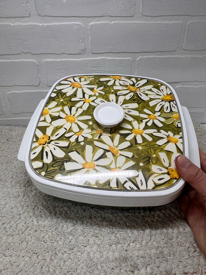Thermo-Serv Vintage Daisy Patterned Covered Warming or Cooling Dish