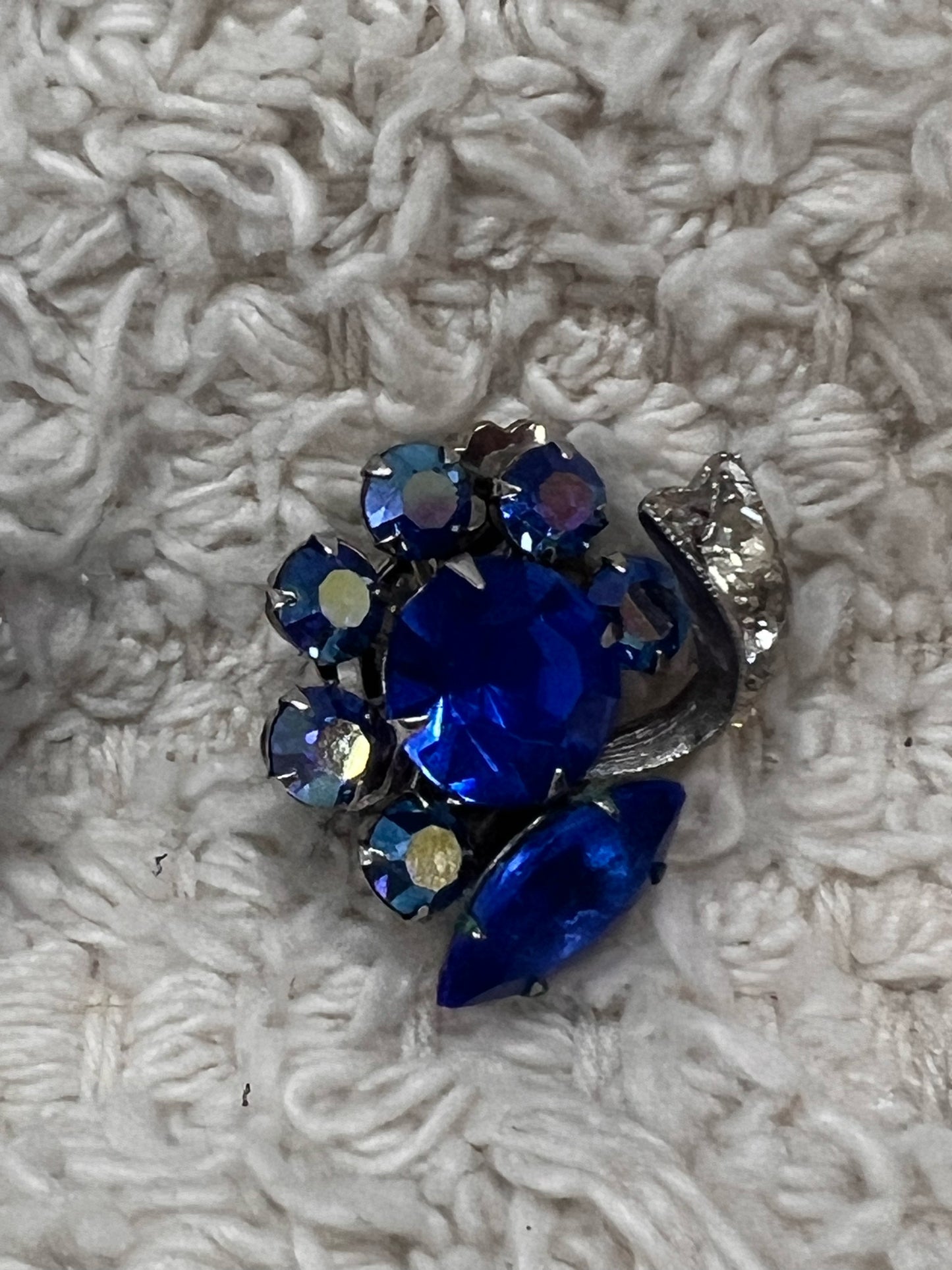 Clip-on vintage rhinestone earrings