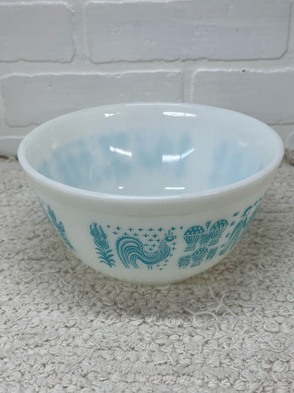 Pyrex Bowl Set - Amish Buterprint - Three Nesting Bowls